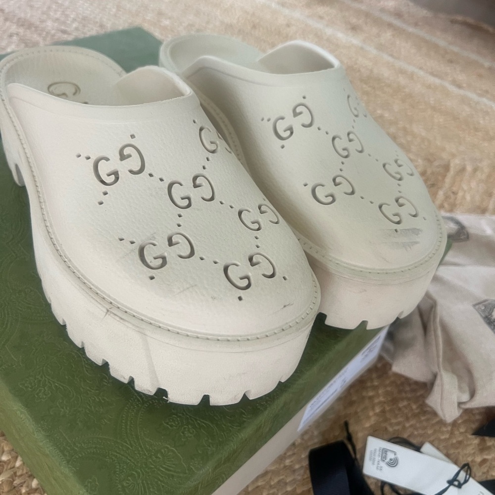 Authentic Cream Clogs - Picture 2 of 7